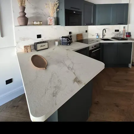 Apartment Duplex *